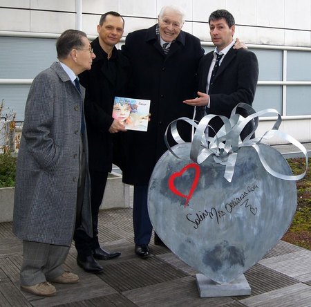 Lundi 23 Février 2015 - remise de l'oeuvre de Pascal Nottin au Professeur Cabrol